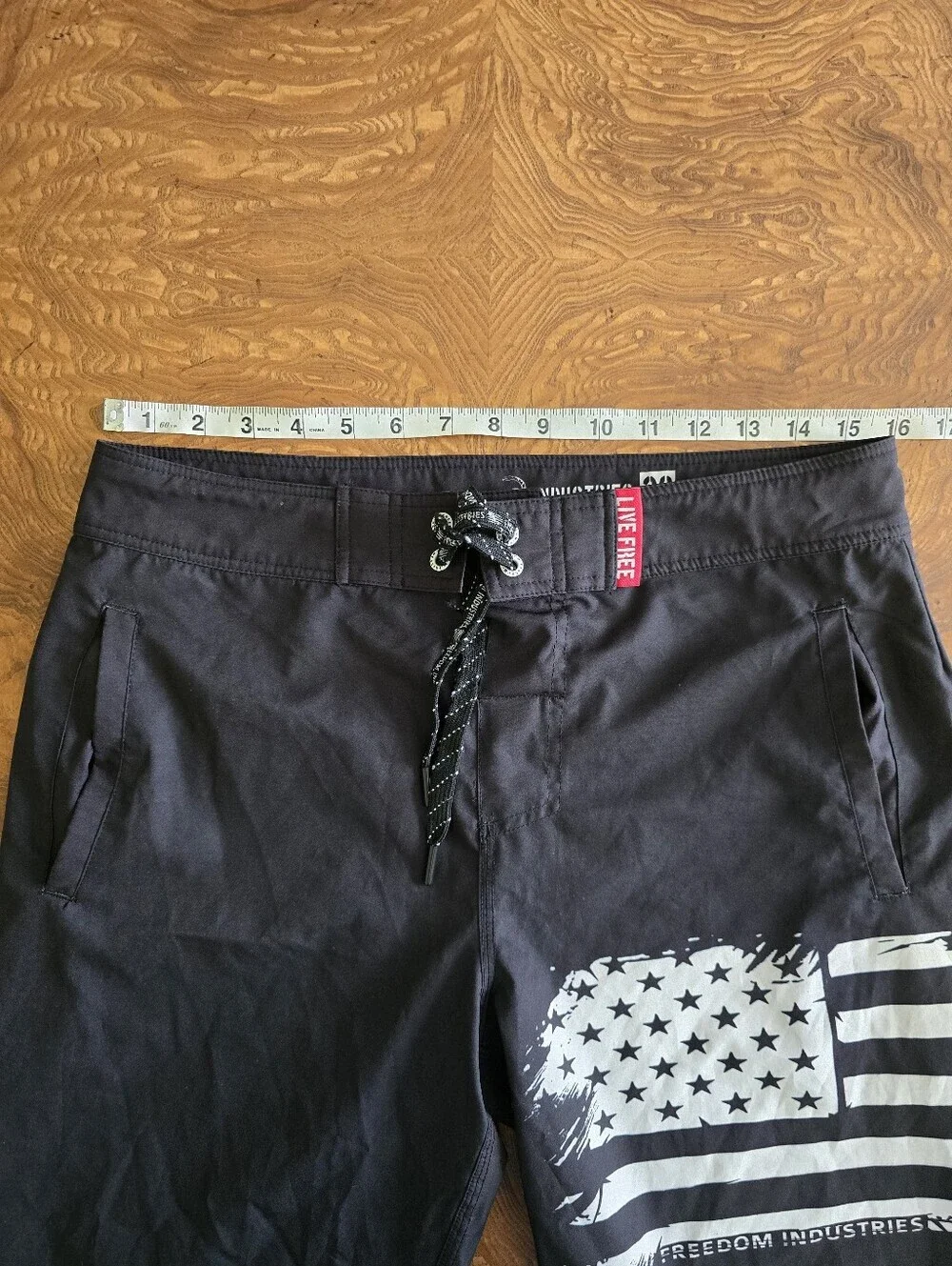 Freedom Industries Black Patriotic American Flag Swim Shorts Mens size 30